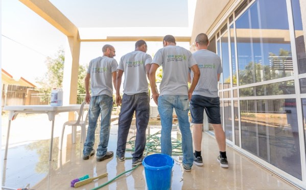 חברת ניקיון מקצועית - הצוות