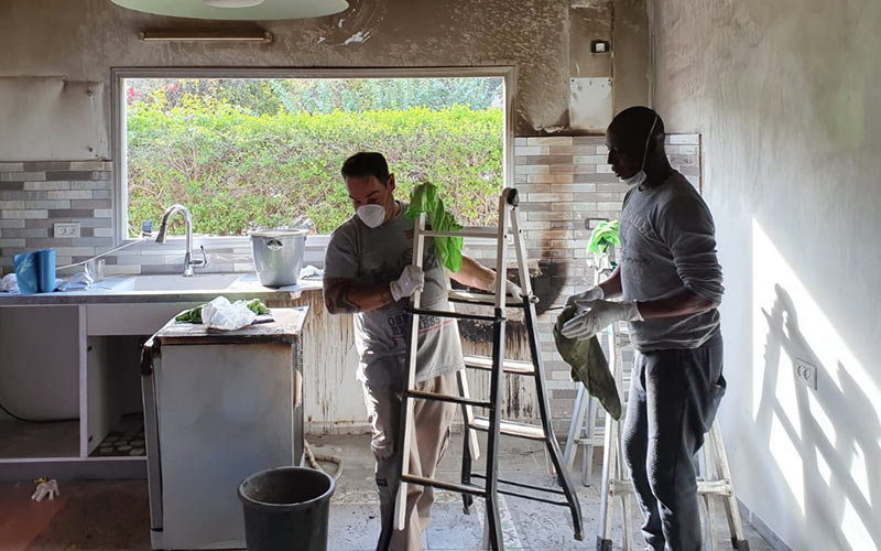 ניקיון אחרי שריפה